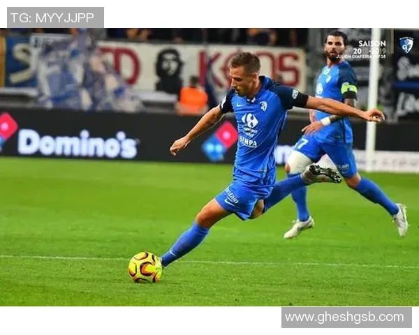 格勒诺布与朗的精彩对决分析及比赛前瞻展望