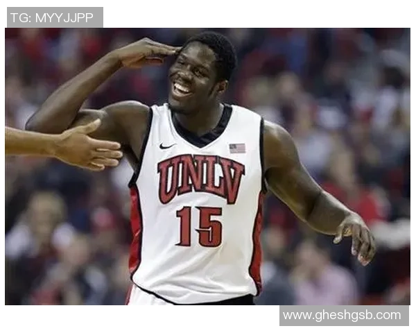 特雷杨的篮球之路：从新秀到全明星的成长故事与挑战